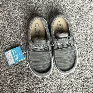 Hey Dude toddler shoe. Color Linen Stone